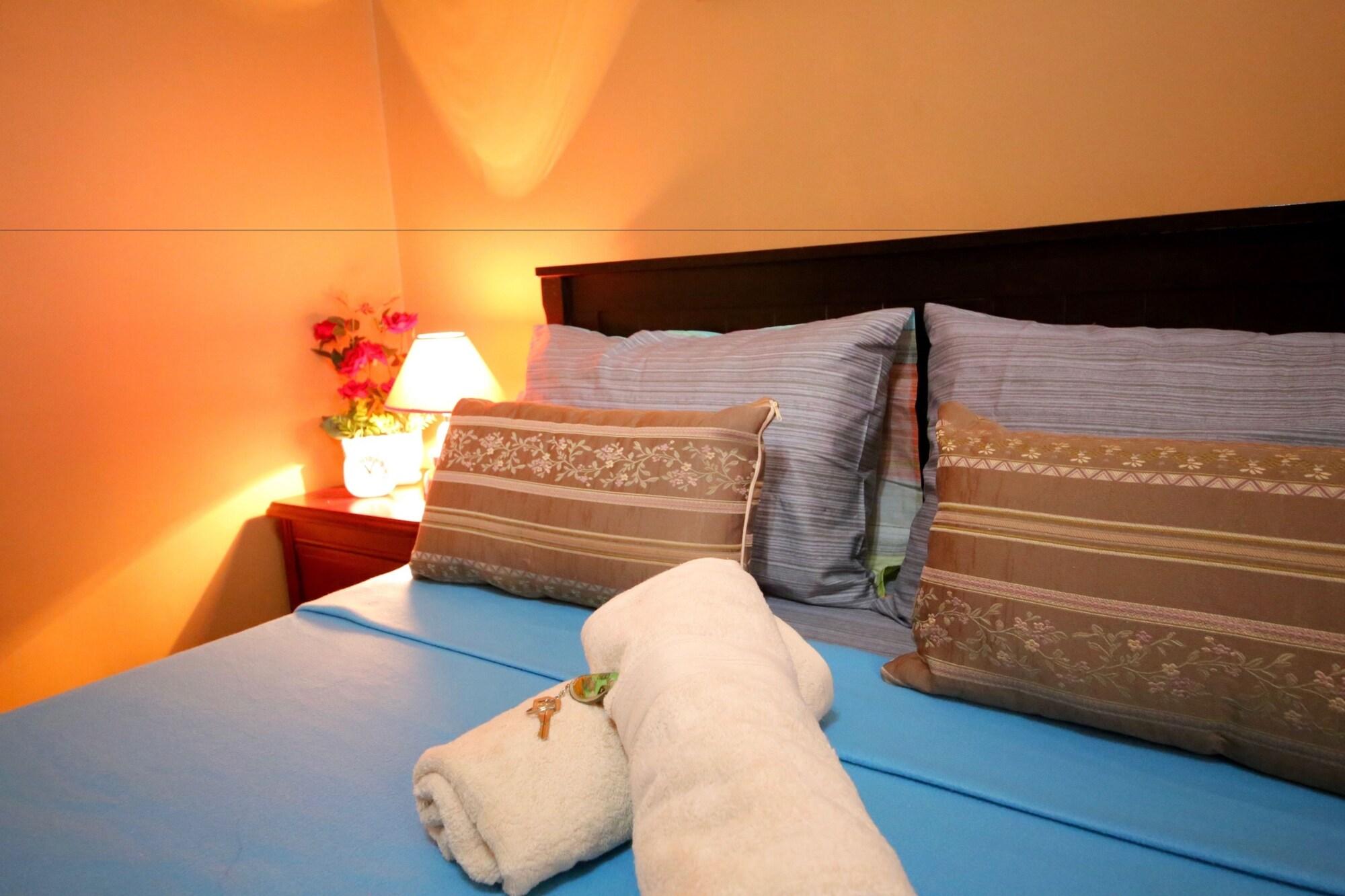 Dee Guesthouse White Sands Lapu-Lapu City Eksteriør billede