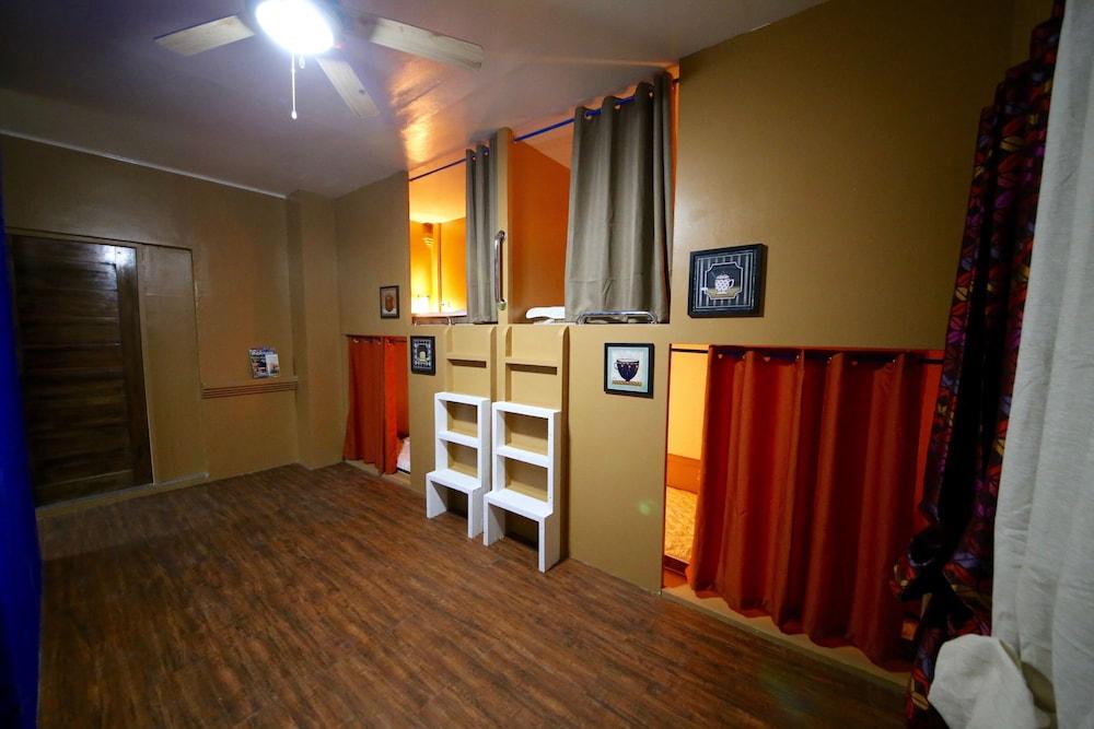 Dee Guesthouse White Sands Lapu-Lapu City Eksteriør billede