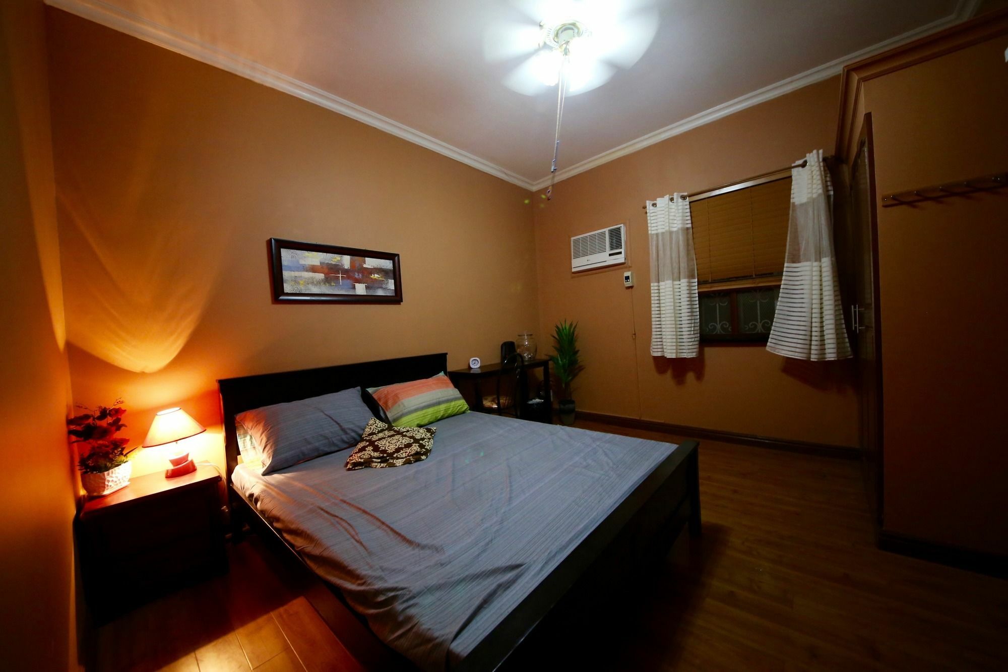 Dee Guesthouse White Sands Lapu-Lapu City Eksteriør billede