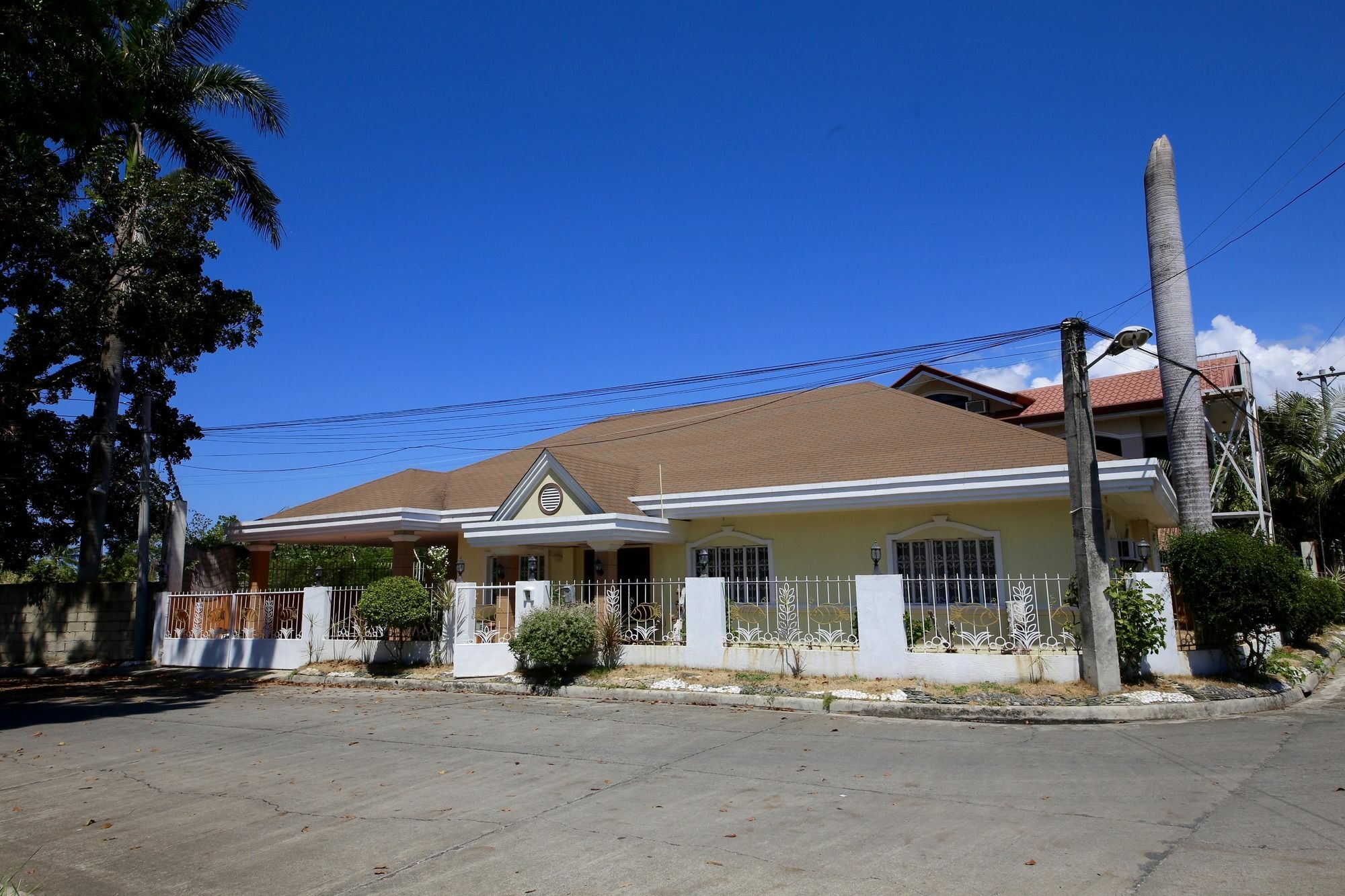 Dee Guesthouse White Sands Lapu-Lapu City Eksteriør billede